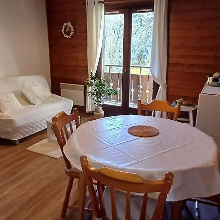 2 Pièces, 5 Pers, Proche Télésiège, Balcon - Fr-1-676-64